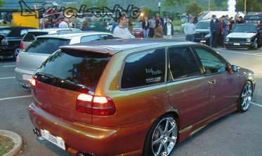 Спойлер кришки багажника Volvo V40 (1995-2004) фото
