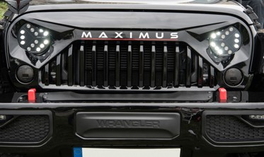Тюнинговая решетка радиатора Gladiator Jeep Wrangler JK фото