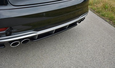 Центральный диффузор заднего бампера Audi S3 8V седан рестайлинг фото