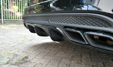 Центральный диффузор заднего бампера Mercedes C-Class S205 63AMG Estate фото