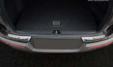 Защитная накладка с загибом на край бампера Volvo XC40 матовая фото