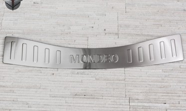 защитная накладка заднего бампера Ford Mondeo фото