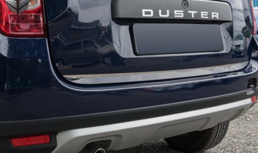 хром накладка на кришку багажника Dacia Duster нижня фото