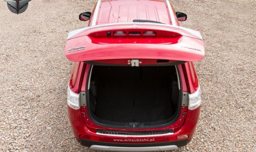 Защитная накладка заднего бампера Mitsubishi Outlander III хром фото
