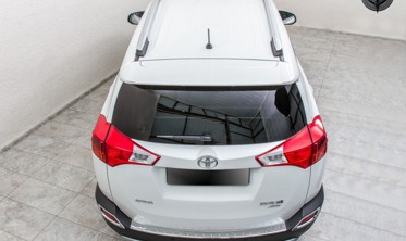 защитная накладка заднего бампера Toyota RAV4 (полированная) фото