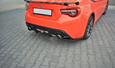 Бічні накладки на задній бампер Toyota GT86 рестайл фото