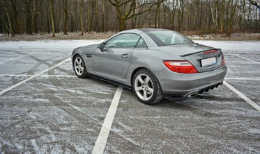 Центральний дифузор заднього бампера Mercedes SLK R172 фото