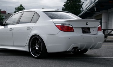 спойлер BMW E60 стиль Schnitzer фото