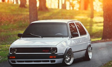 Бедлук верхній (накладка на фари) VW Golf II 2 фари фото