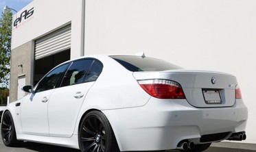 Бампер задний BMW E60 в стиле М5 фото