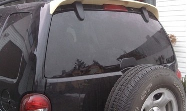 Спойлер на крышку багажника JEEP LIBERTY фото