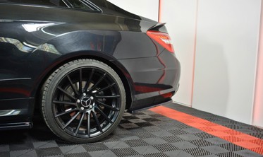 Бічні накладки заднього бампера Mercedes E-CLASS W207 Coupe AMG-line фото