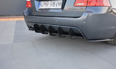 Центральний диффузор заднего бампера BMW 5 универсал E61 M-pack фото