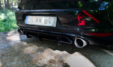 Центральний дифузор заднього бампера VW Golf VII GTI Clubsport фото