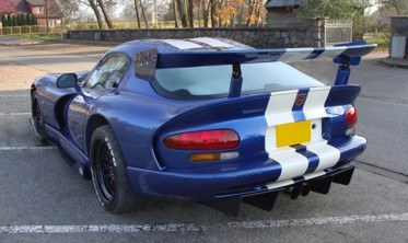 Центральний диффузор заднего бампера Dodge Viper GTS фото