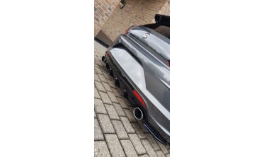 Центральний диффузор заднего бампера Volkswagen Scirocco MK3 R версия рестайл фото