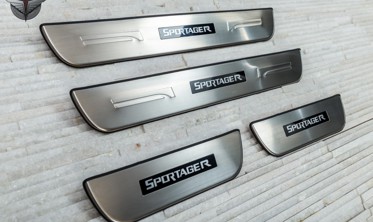 защитные накладки на пороги с LED подсветкой KIA Sportage фото