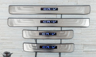 захисні накладки на пороги з LED підсвічуванням Honda CR-V фото