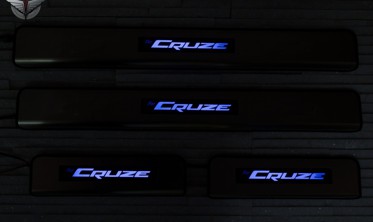 захисні накладки на пороги з LED підсвічуванням Chevroleta Cruze фото