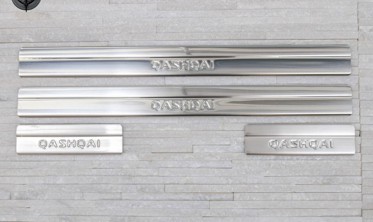 защитные накладки на пороги Nissan Qashqai фото