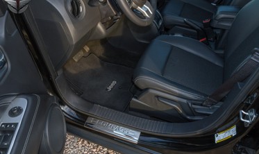 захисні накладки на пороги з написом Jeep Compass фото