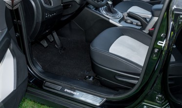 защитные накладки на пороги с LED подсветкой Kia Sportage фото
