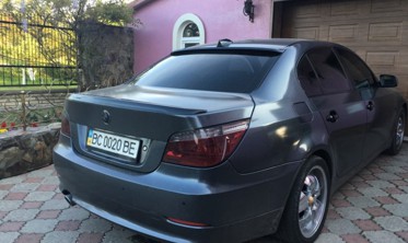 бленда, накладка заднего стекла BMW 5 E60  фото