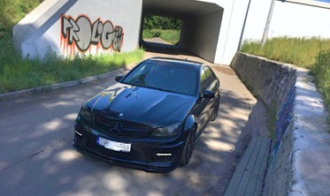 Накладка тюнинговая для переднего бампера Mercedes AMG C63 W204 FL фото