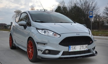 RACING накладка под передний бампер Ford Fiesta mk7 FL ST версия  фото