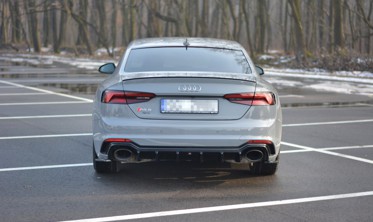 Центральна тюнінг накладка заднього бампера Audi RS5 F5 Coupe / Sportback фото