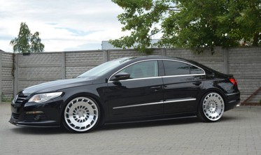 Накладки под боковые пороги VW Passat CC для стандартной версии фото