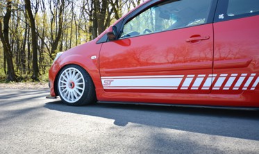 Боковые листвы на пороги Ford Fiesta mk6 ST версия фото