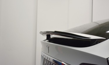 Накладка на спойлер багажника Tesla Model X вар. 1 фото