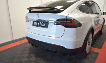 Тюнинговая накладка спойлера крышки багажника Tesla Model X вар. 2 фото
