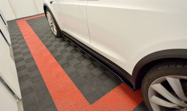 Накладки на боковые пороги для тюнинга Tesla Model X  фото
