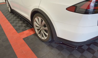 Боковые диффузоры заднего бампера Tesla Model X фото