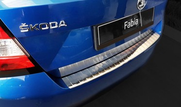 защитная накладка заднего бампера с загибом Skoda Fabia III рестайл фото