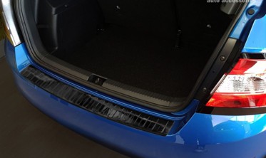 захисна накладка заднього бампера із загином Skoda Fabia III рестайл (чорна) фото