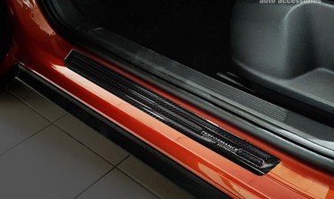 защитные накладки на пороги Volkswagen T-roc (Carbon) фото