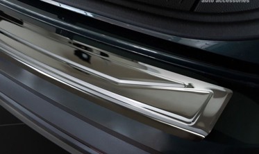 защитная накладка на бампер с загибом Seat Tarraco черная глянцевая фото