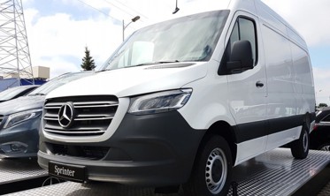 захисна накладка із загином на край бампера Mercedes Sprinter III чорна фото