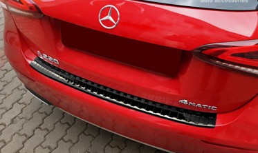 захисна накладка із загином на край бампера Mercedes A W177 чорна фото
