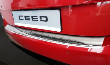 захисна накладка на бампер із загином Kia Cee&d III сталь фото