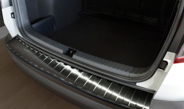 защитная накладка с загибом на край бампера Skoda Karoq черная фото