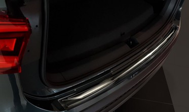 захисна накладка на бампер із загином Seat Tarraco чорна фото