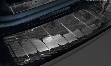 Защитная накладка на бампер AUDI A6 C8 (Kombi) Carbon фото