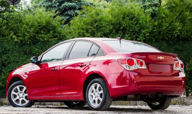 накладки на ліхтарі задні Chevrolet Cruze фото