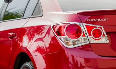 накладки на ліхтарі задні Chevrolet Cruze фото
