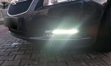 рамки протитуманок з діодами Chevrolet Cruze фото