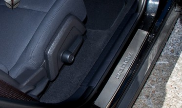 захисні накладки на пороги з написом Dodge Journey фото